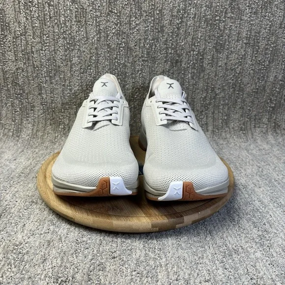 NEW Flux Adapt Runner Men Size 10.5 Running Shoes Gray Gum Sneakers Gym CrossFit - Picture 2 of 9